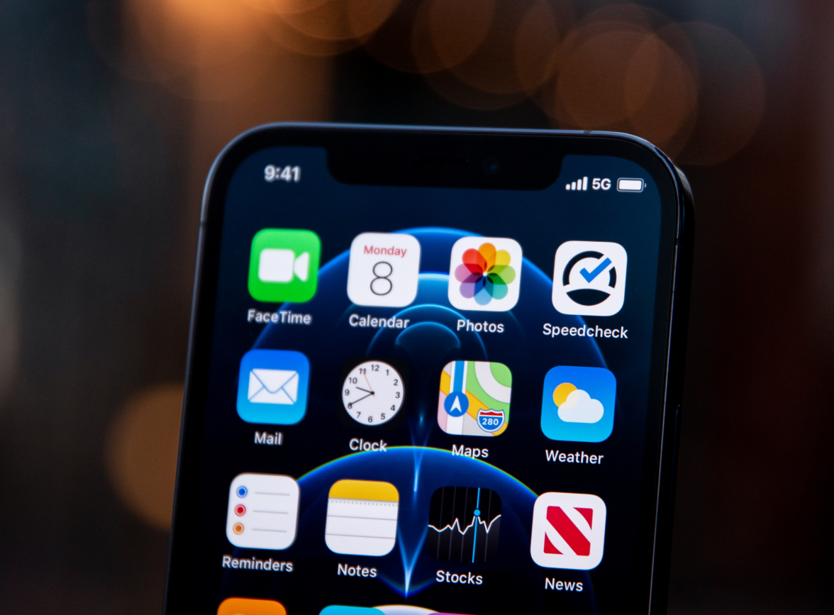 拜城苹果手机维修分享为什么 iPhone 12 在冬季会自动关机 